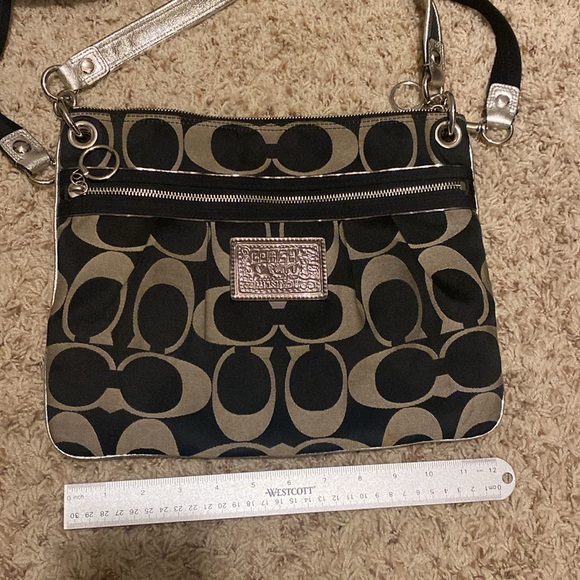 COACH. Women’s Purse with Shoulder Strap & Crossbody Strap - Picture 5 of 10